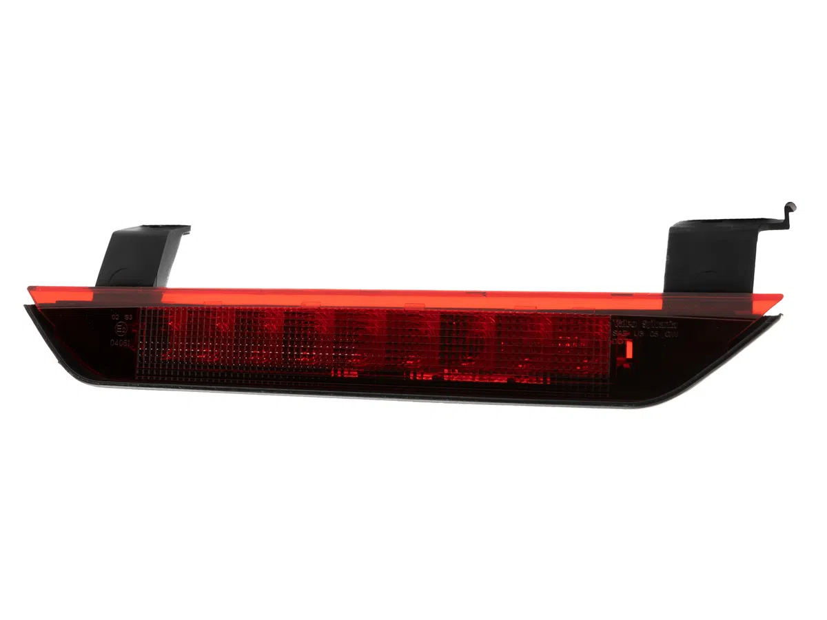 OEM 05 08 Nissan Pathfinder High Mount Brake Light Assembly Z1