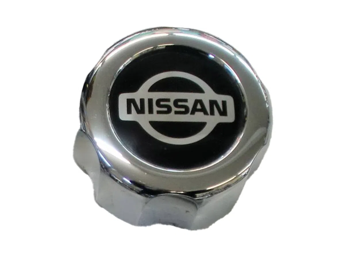 OEM '96-'98 Nissan Pathfinder Wheel Center Cap